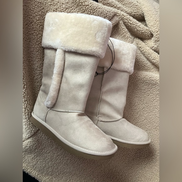 Shoes - Cream Cozy Faux-Suede Women's Winter Boots